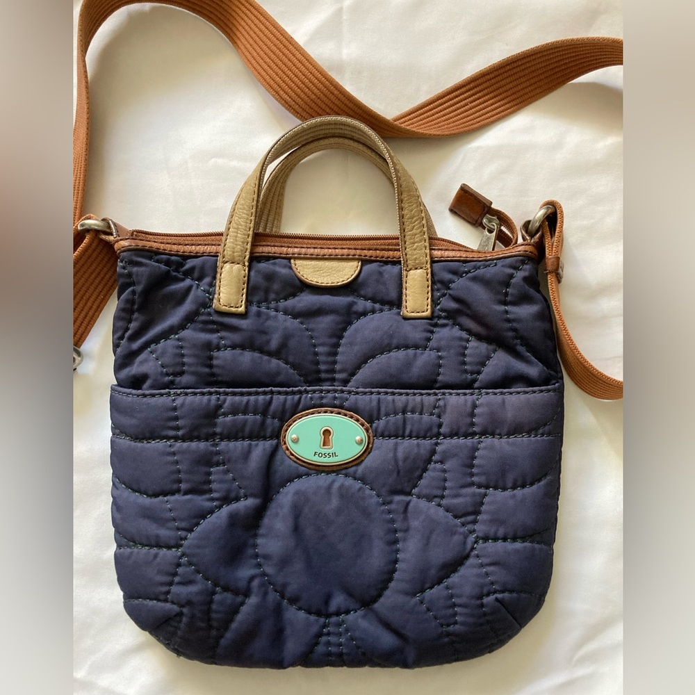 Classic Fossil Keyper crossbody bag, great condition.